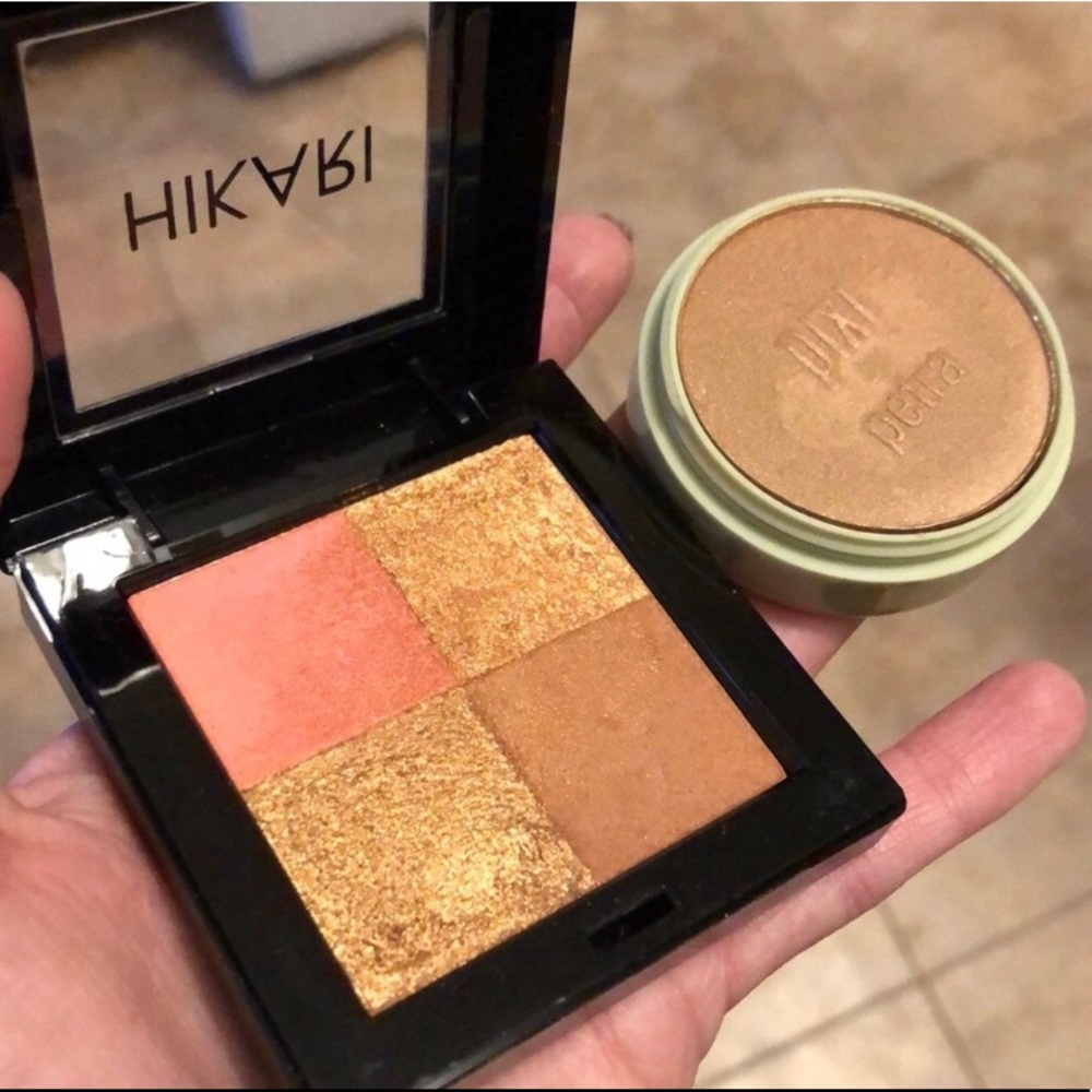 Assorted Makeup Bundle - Picture 3 of 3